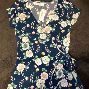 Aeropostale V-cut Dress NWT